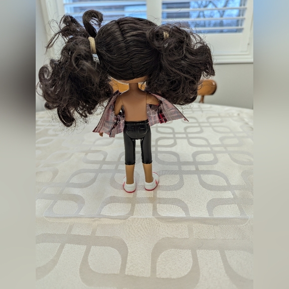 Dream Works. Gabby Doll from Gabby's Doll House. GUC. 7.5 inches tall. - Picture 3 of 4